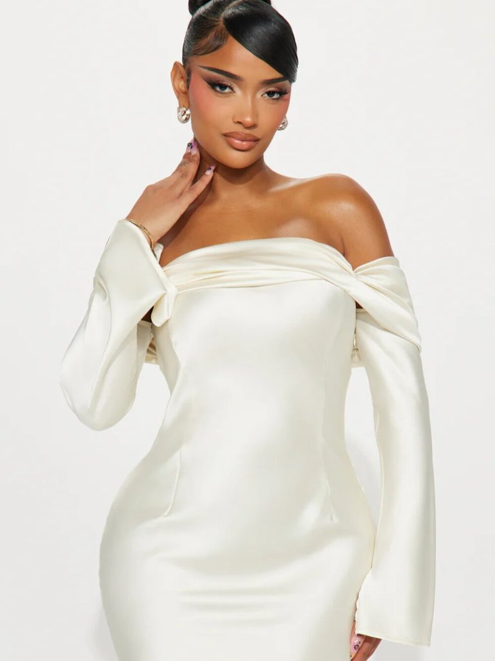NWT Fashion Nova Amandine Satin Maxi Dress Cream Size S - Picture 2 of 5